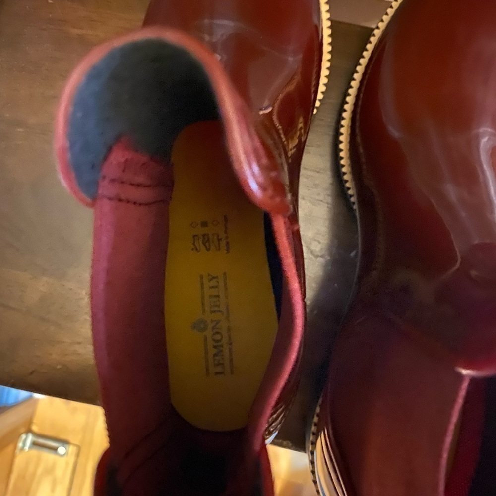 Lemon Jelly rich burgundy Chelsea rain boots like new 39 - Picture 8 of 8